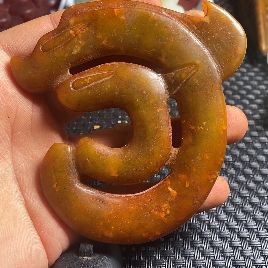 岫玉未镶嵌珠宝奇石