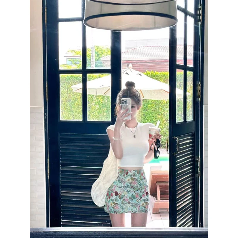 纯欲辣妹风气质圆领短款修身T恤上衣夏季新款小众碎花包臀短裙女