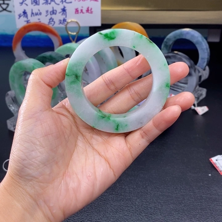 未镶嵌手镯定制翡翠