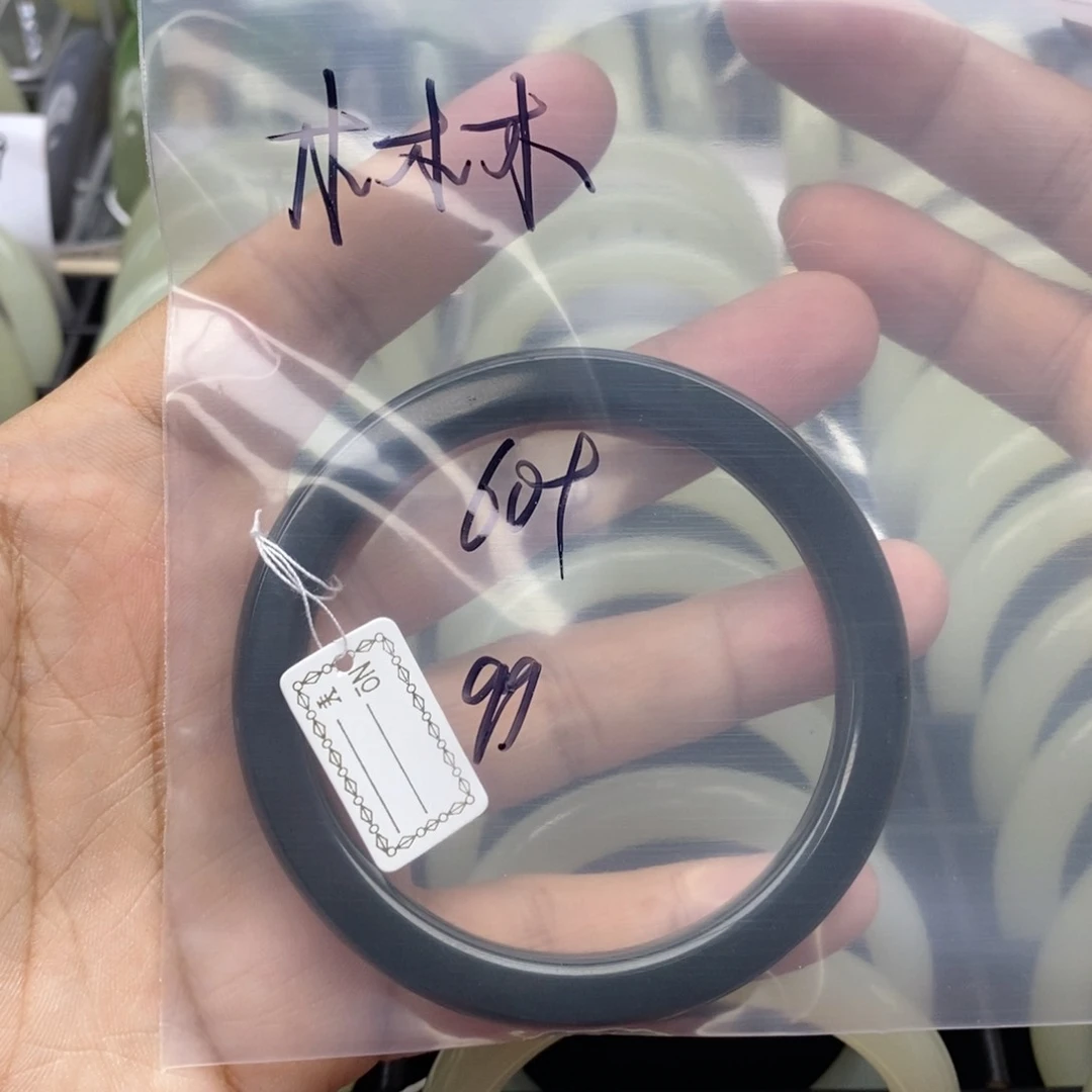 和田玉手镯未镶嵌?****木