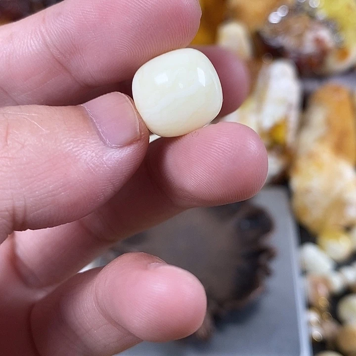 琥珀未镶嵌裸石我