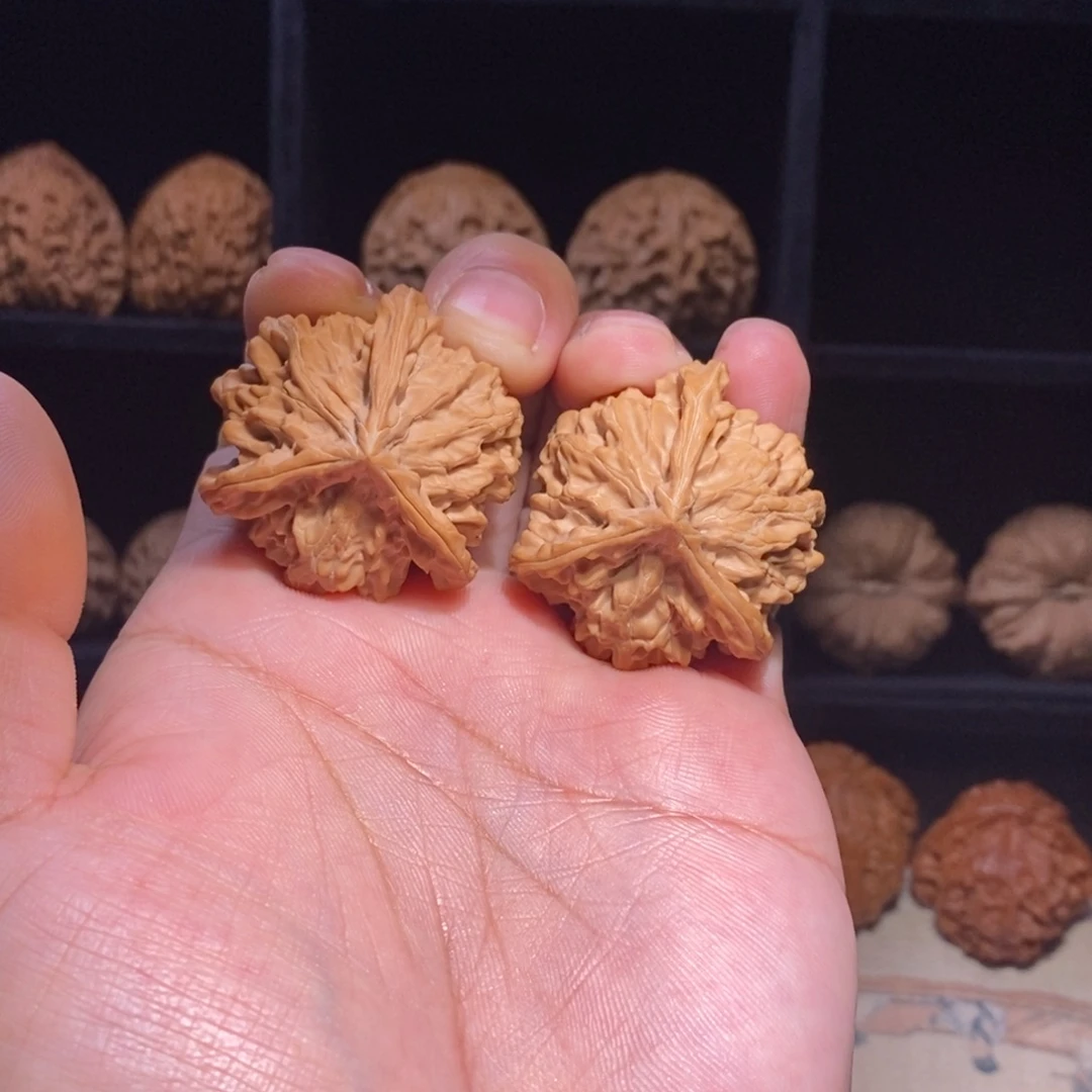 文玩核桃把件全品38矮桩盘山三棱