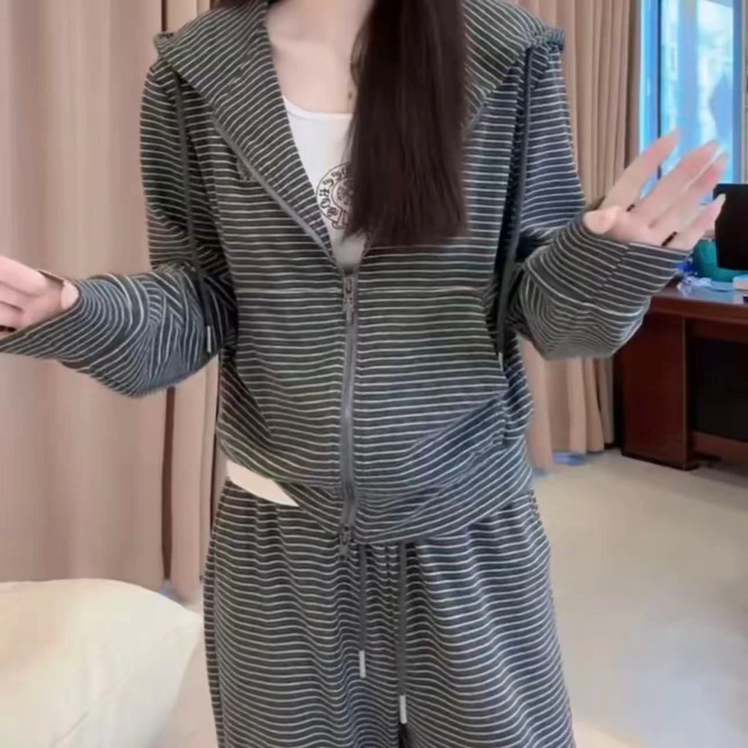 休闲运动套装网红显瘦开衫连帽减龄宽松时尚条纹春秋