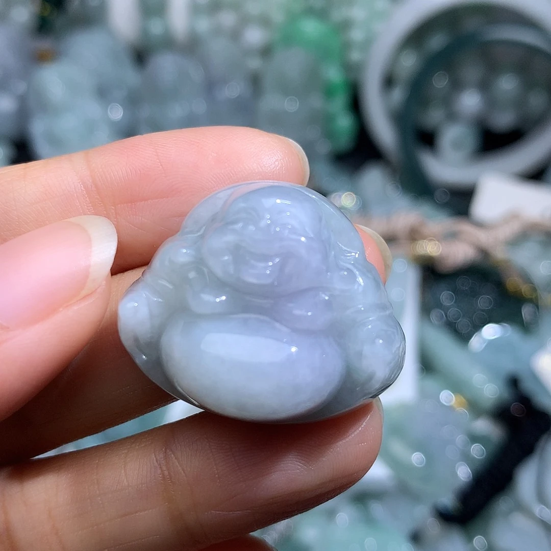 翡翠未镶嵌颈饰125。