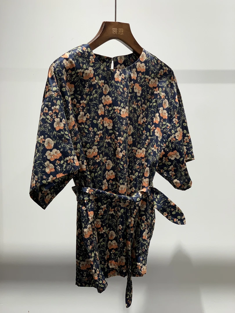 圆领夏款优雅风碎花气质上衣半袖含腰带百搭女士夏季时尚风