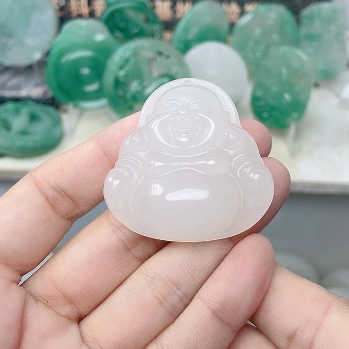 颈饰未镶嵌石英质玉