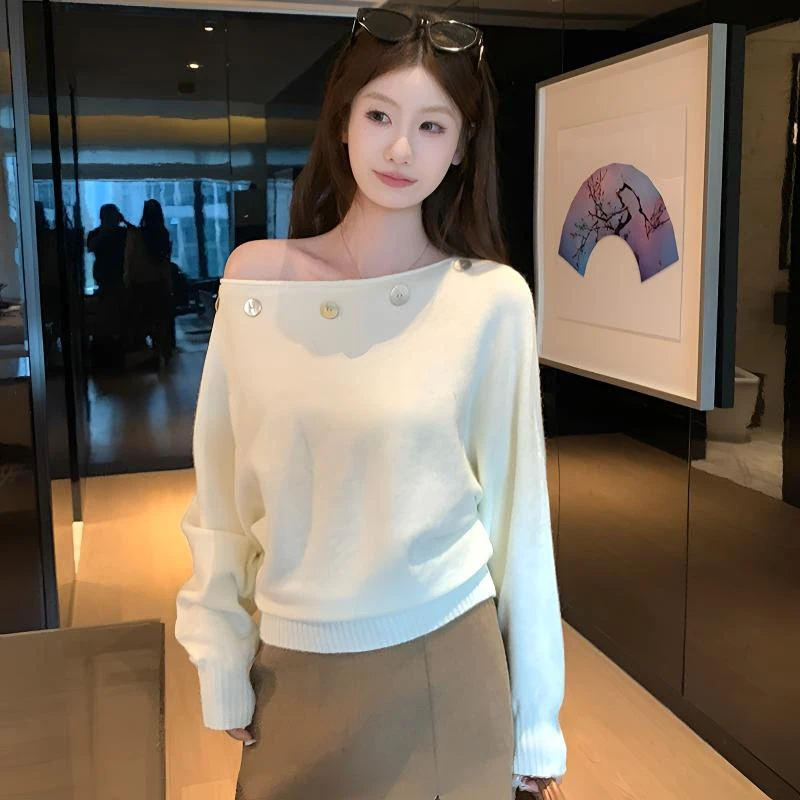 纯欲风白色长袖针织衫外穿高级感一字领露肩秋季慵懒风斜肩毛衣女