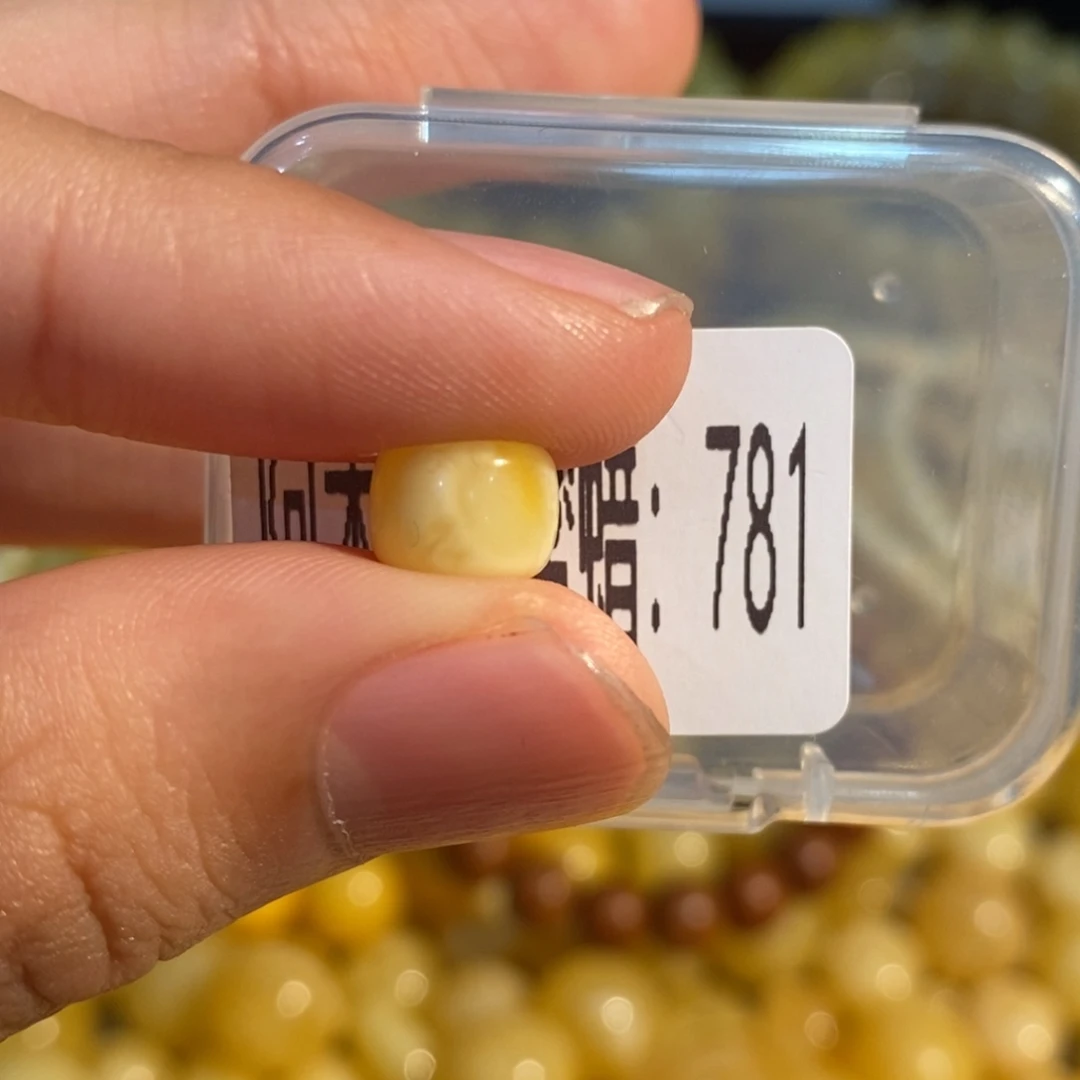 琥珀未镶嵌珠宝奇石781