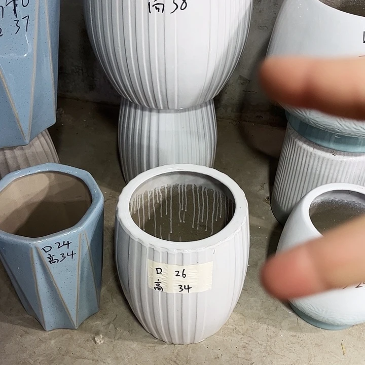 陶瓷大花盆一套两个默认微瑕