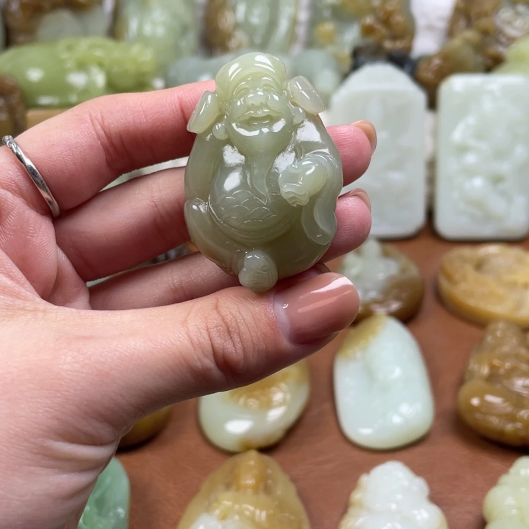 和田玉未镶嵌颈饰