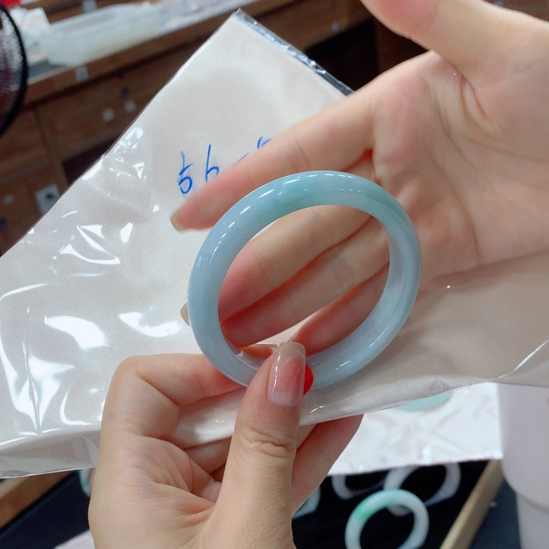未镶嵌手镯翡翠买断
