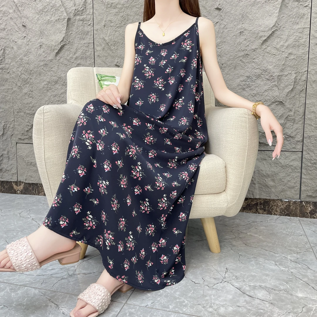 【街角花园】夏季碎花时尚宽松气质吊带连衣裙女宽松印花长裙女