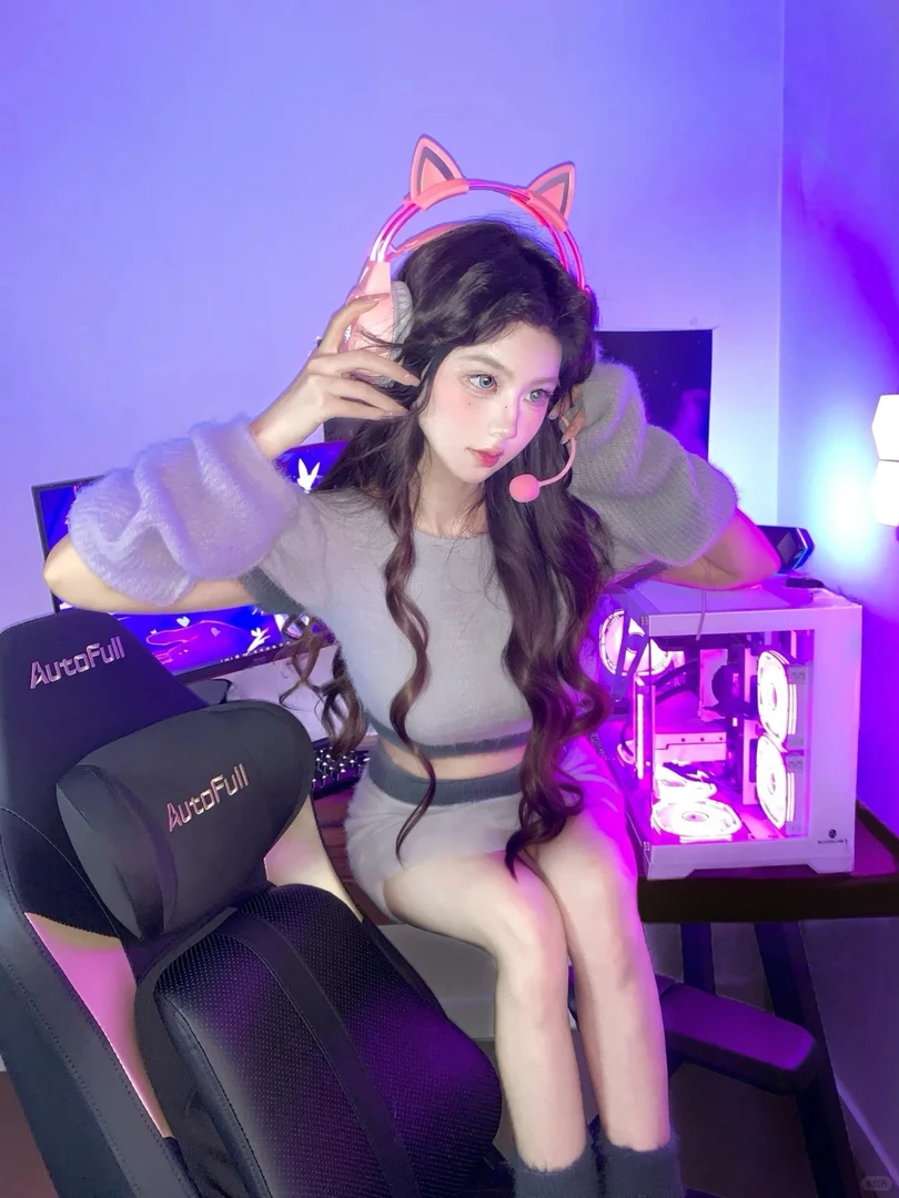 纯欲辣妹毛绒性感套装女针织上衣搭配显瘦半身裙2025秋冬新款套装