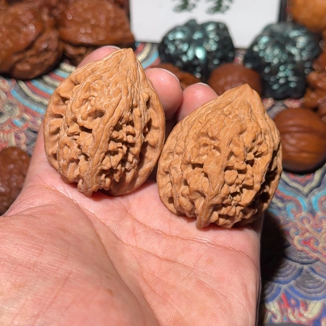 文玩核桃把件2166大沽石，尺寸41 43 49