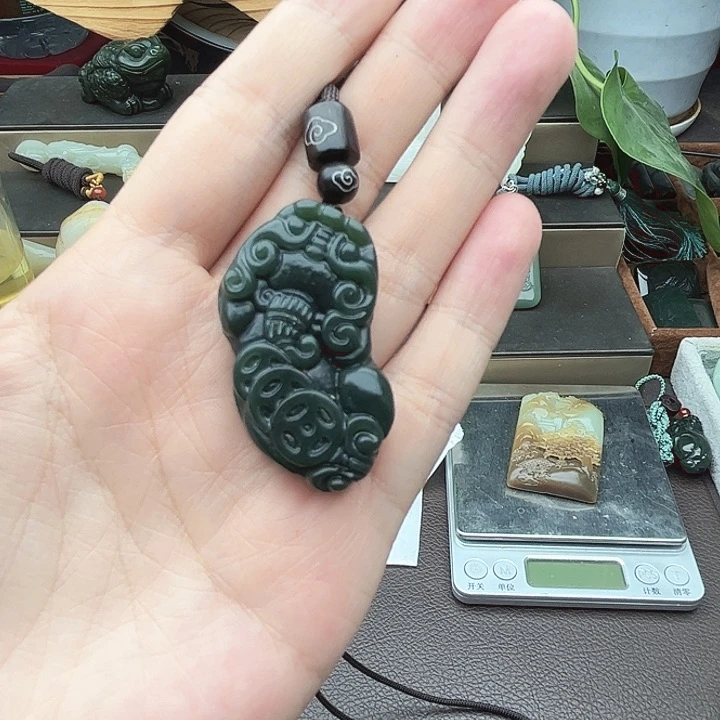 和田玉未镶嵌挂件