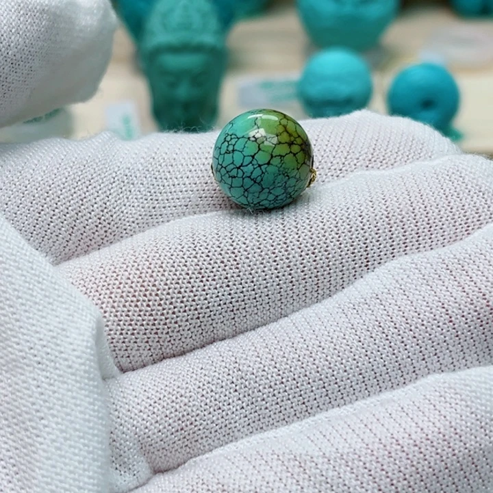 绿松石未镶嵌珠宝