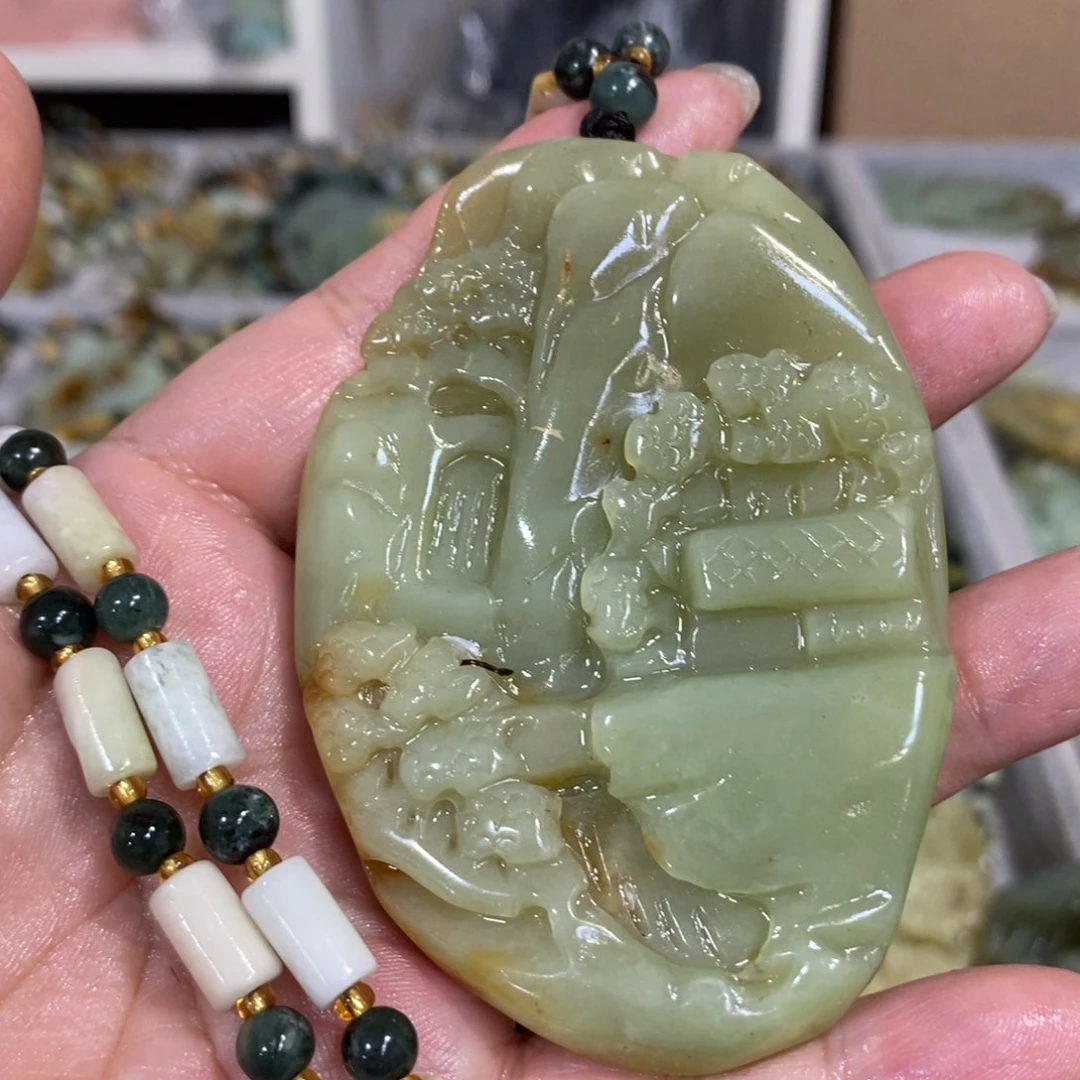 蛇纹石玉颈饰未镶嵌