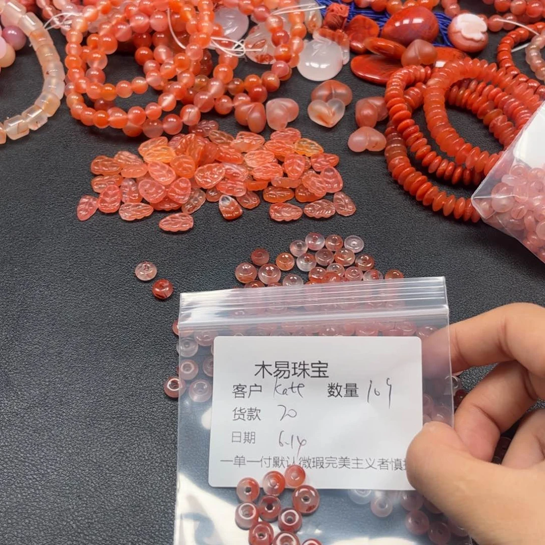 南红玛瑙未镶嵌颈饰K***楚