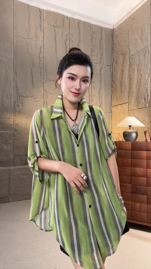 素格【9191】2025年夏季新款气质潮流显瘦绿条衬衫女