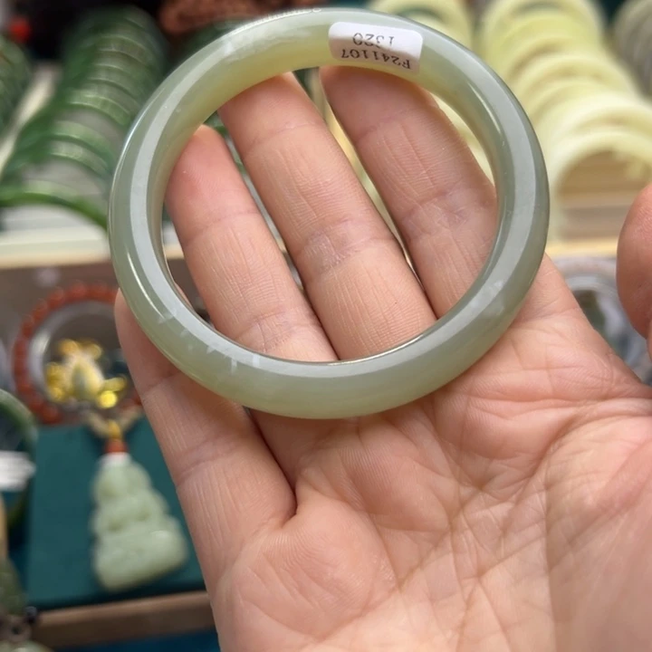 和田玉手镯未镶嵌56.3圈围0491