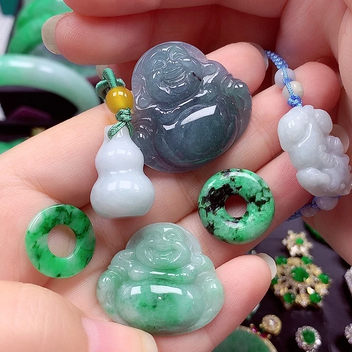 翡翠未镶嵌颈饰翡翠