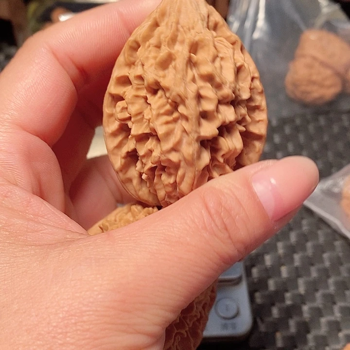 吊坠文玩核桃越**好