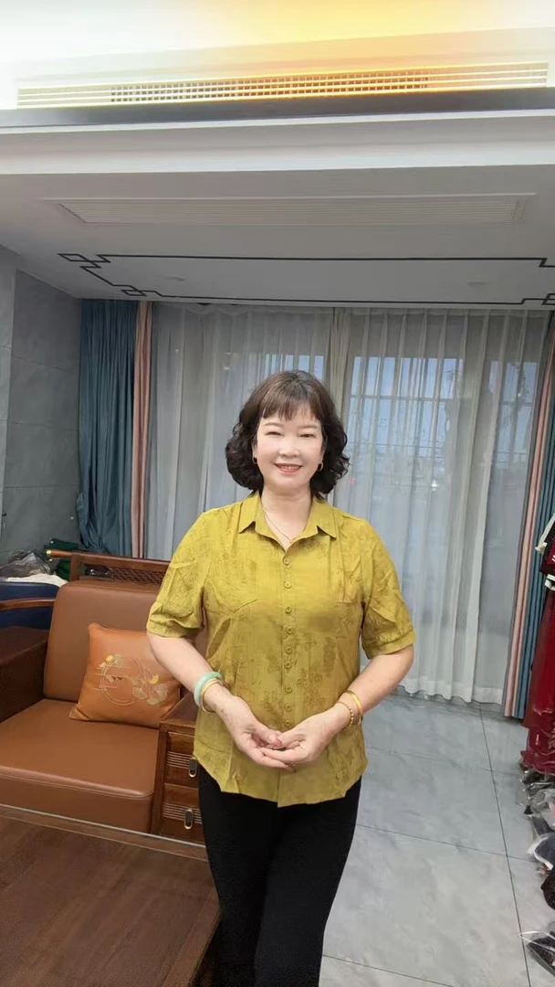 夏季新款时尚翻领上衣