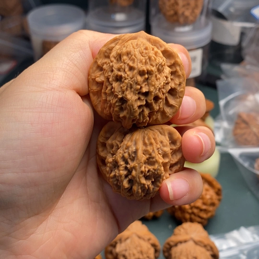 文玩核桃把件全品霞云岭