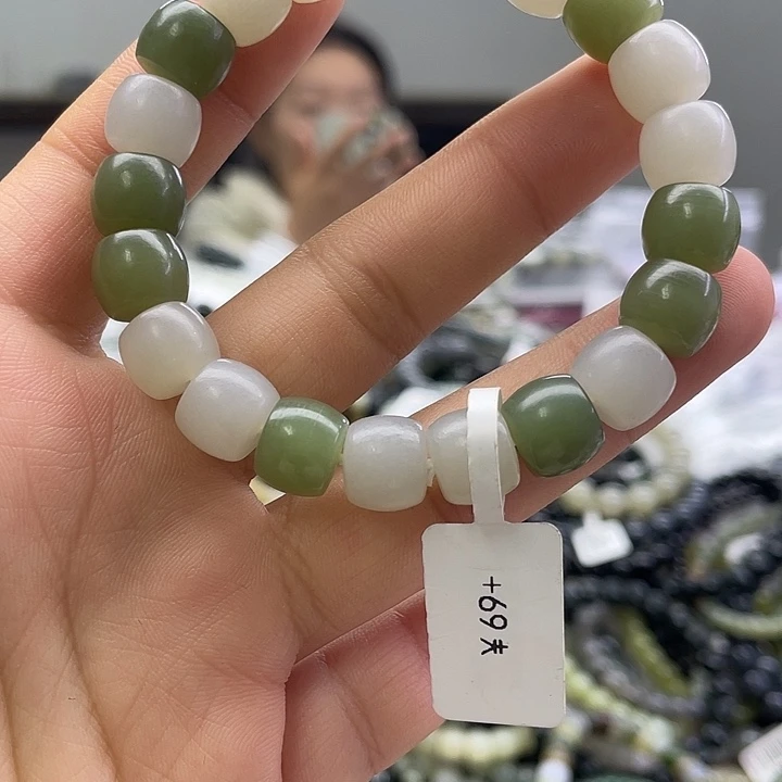 和田玉未镶嵌手串