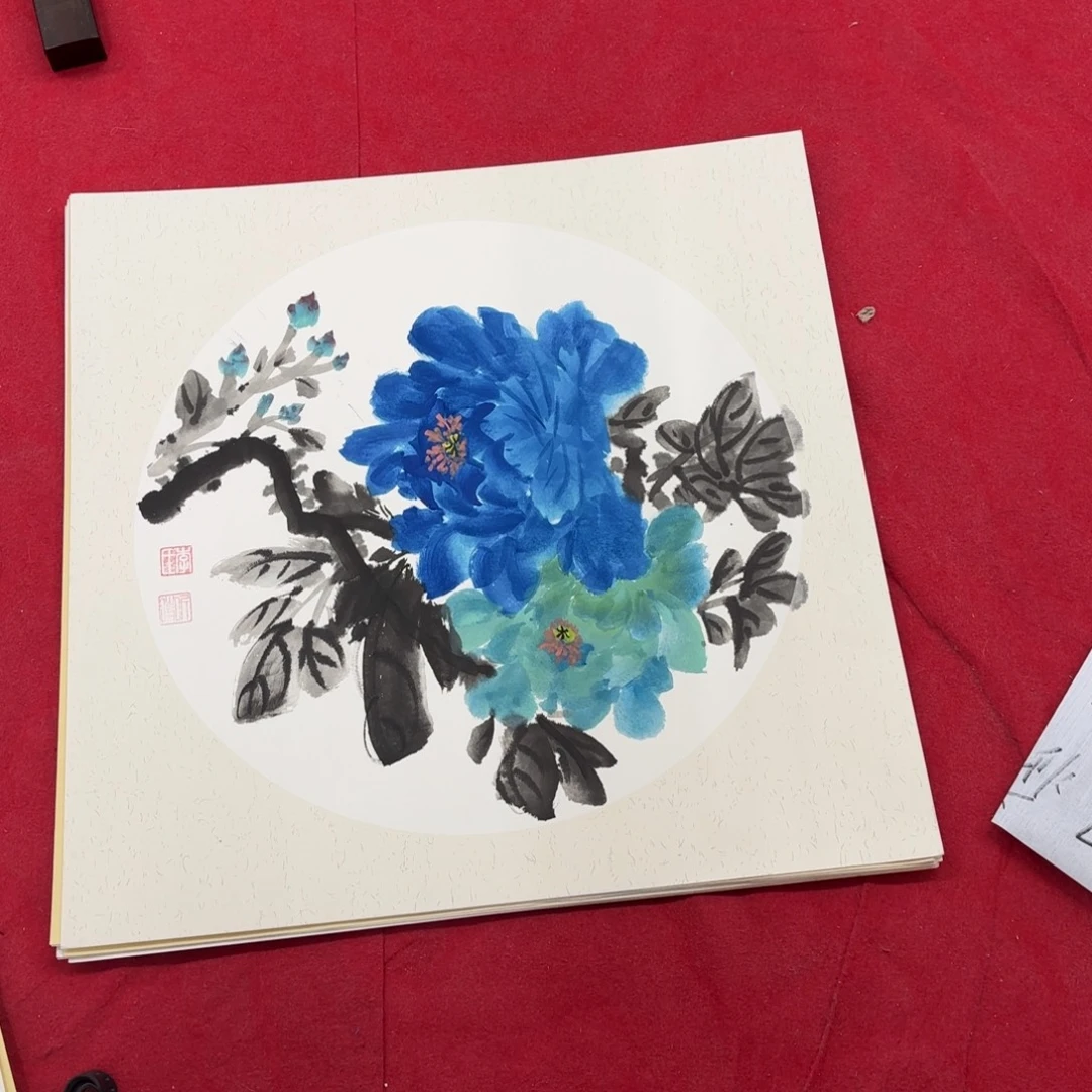 国画花鸟等图案和造型各有