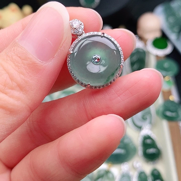 颈饰银S925镶嵌翡翠吊坠