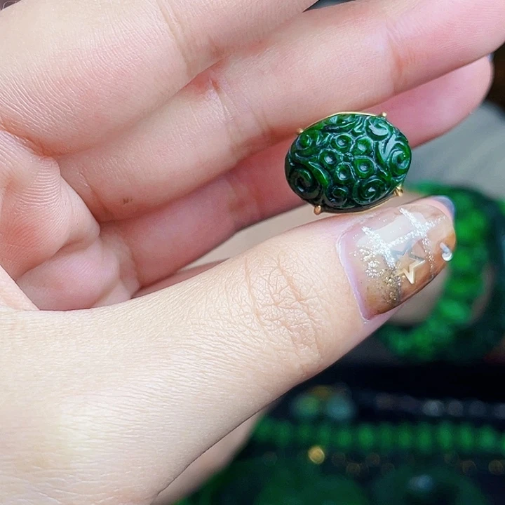 翡翠银S925镶嵌颈饰多样性