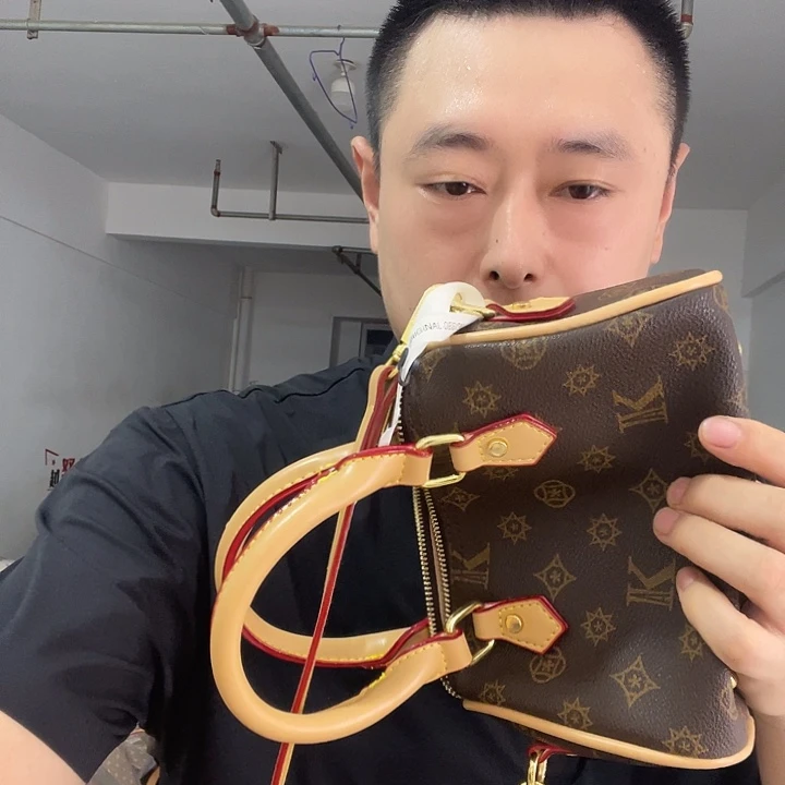 蚕丝水牛皮（革）PVC小牛皮（革）牛皮（革）