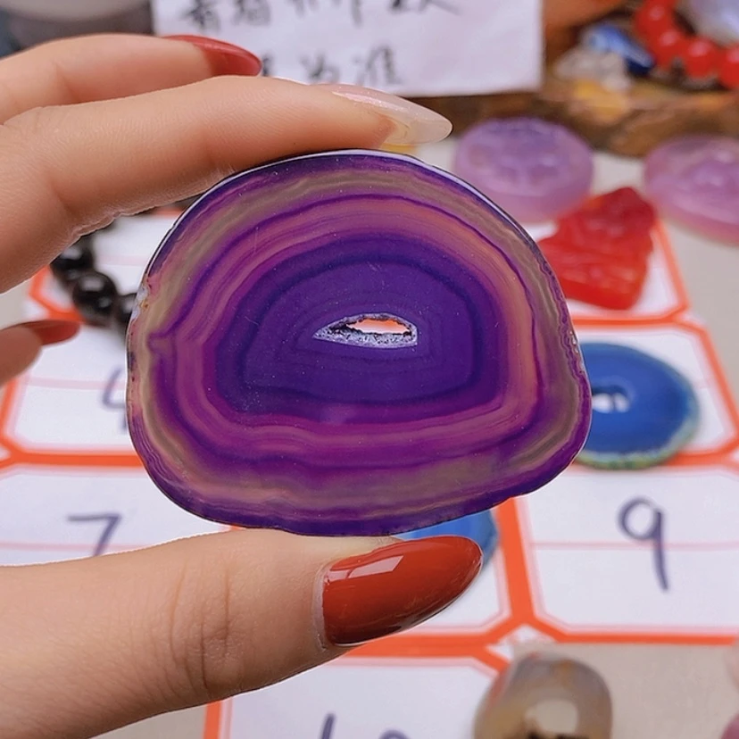 【闪购商品】未镶嵌玛瑙/玉髓珠宝半成品凿**玉