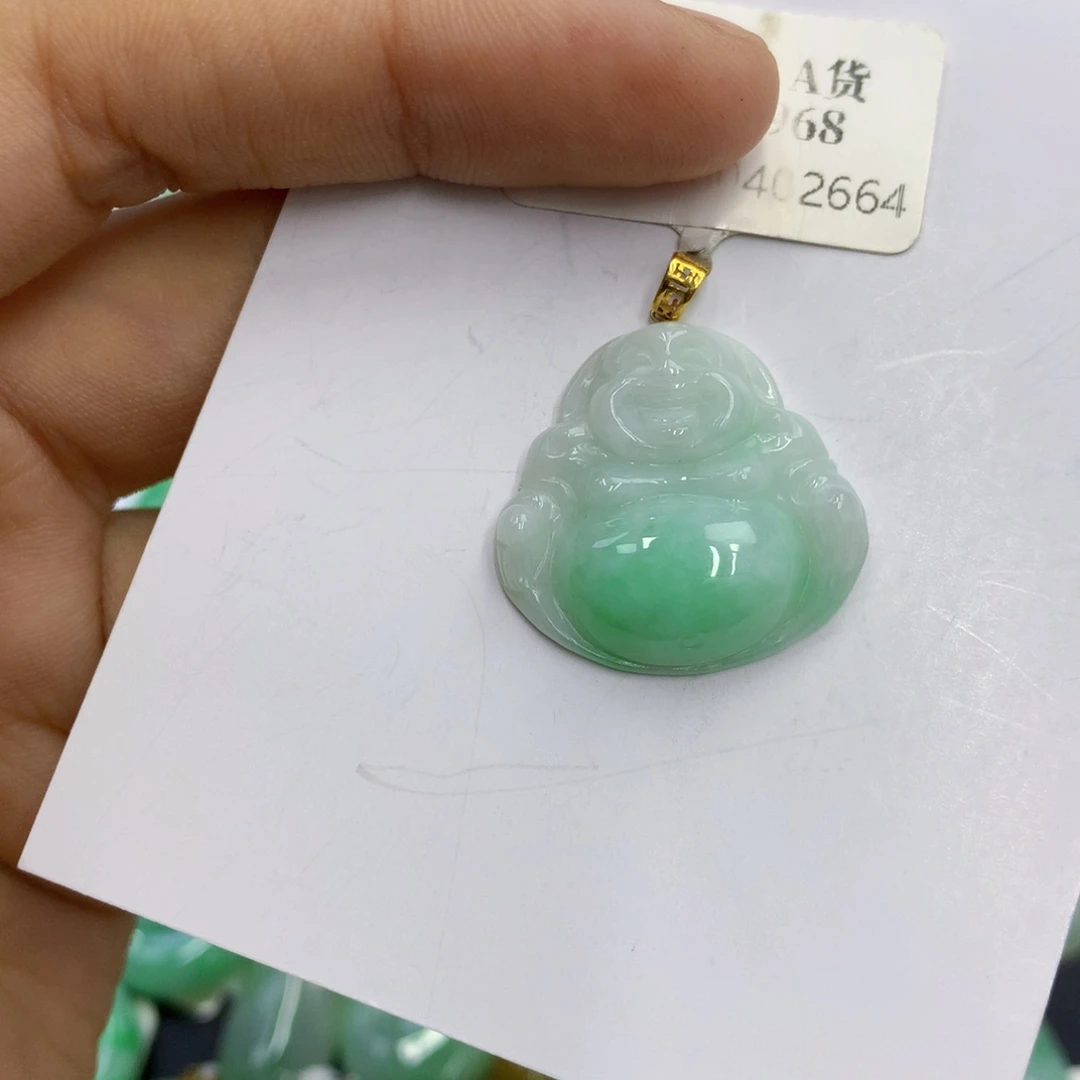 翡翠18K金镶嵌颈饰翡翠
