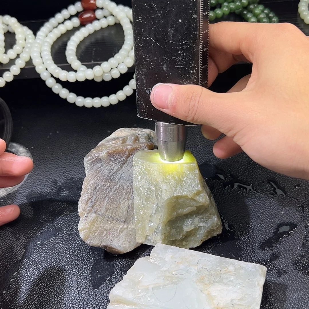 和田玉（糖玉）未镶嵌车挂