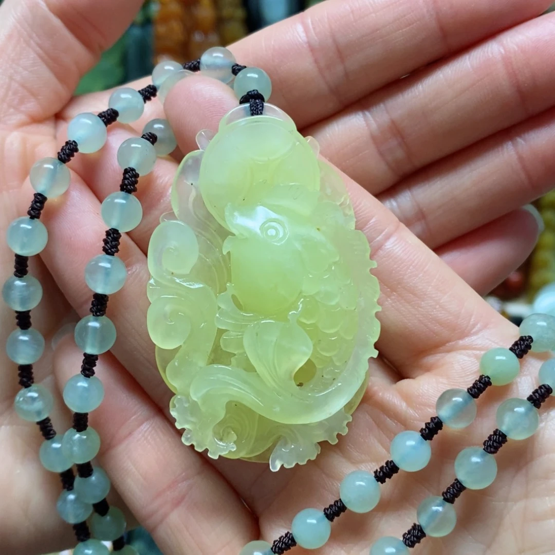 岫玉吊坠(赠链)未镶嵌