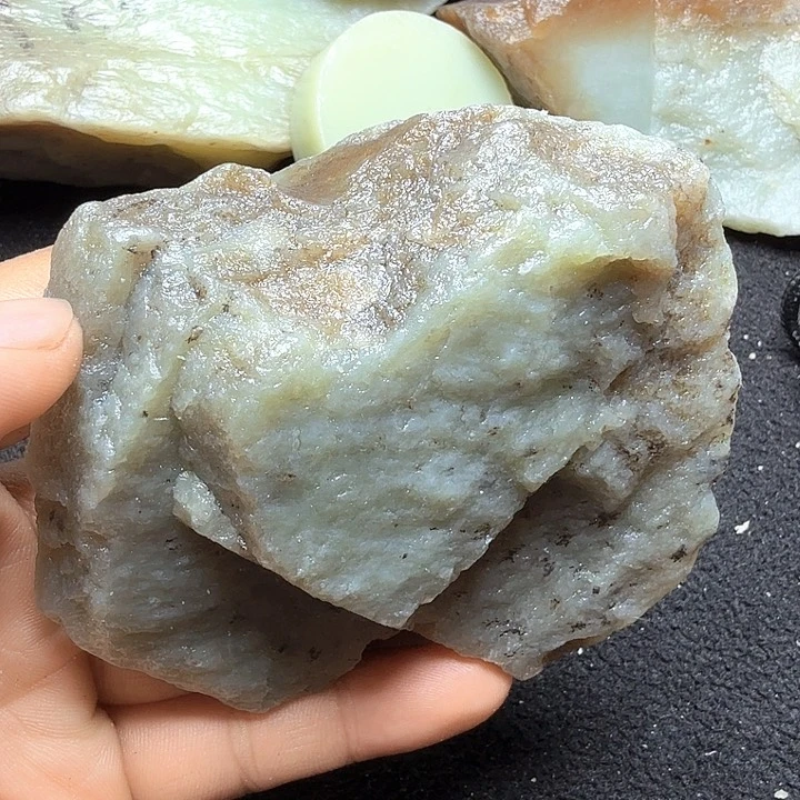 和田玉（糖玉）未镶嵌珠宝半成品