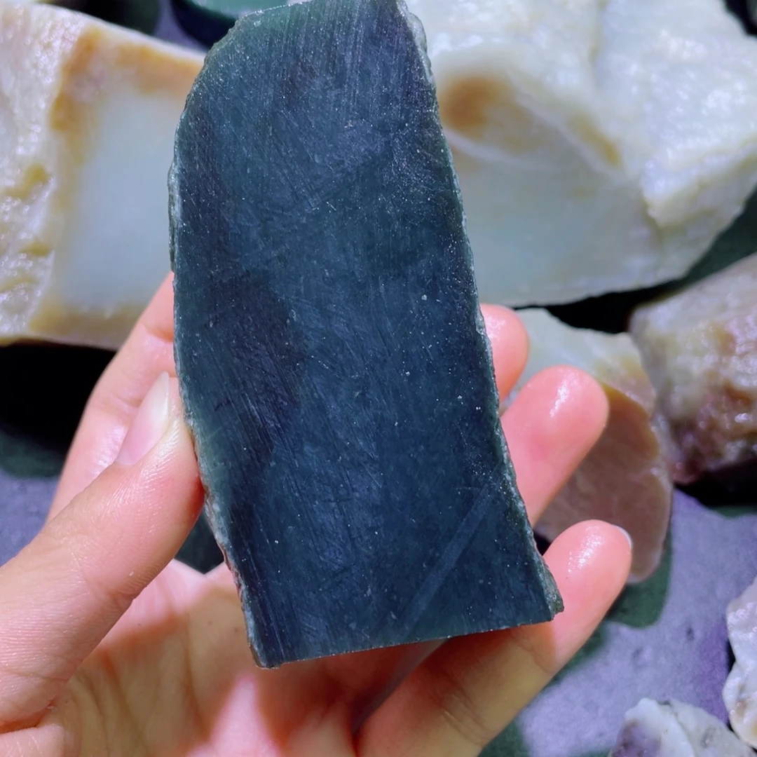 和田玉未镶嵌珠宝半成品