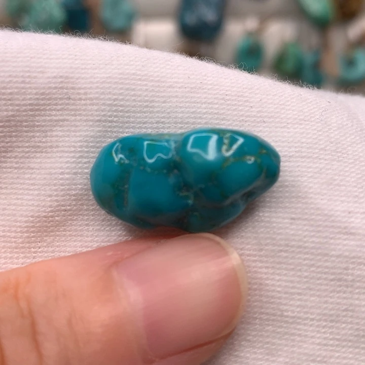 绿松石未镶嵌原矿