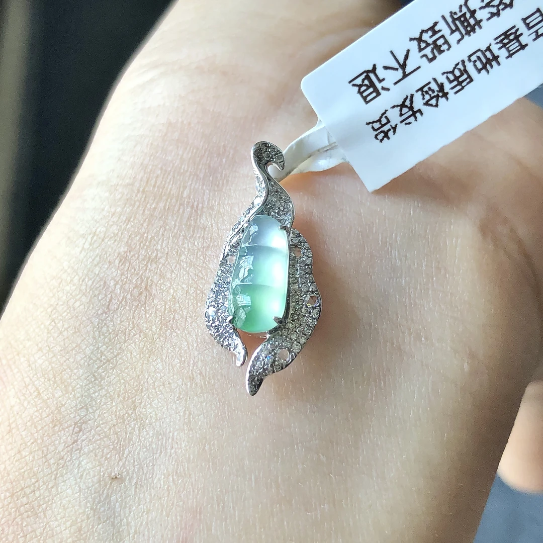 缅甸天然A货翡翠18k金镶嵌老坑冰种福豆吊坠尺寸22.6/10.2/4.7