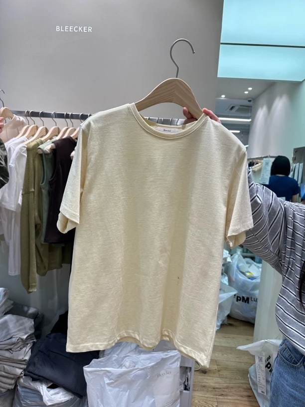 极简风纯色常规通勤短袖圆领T恤BL