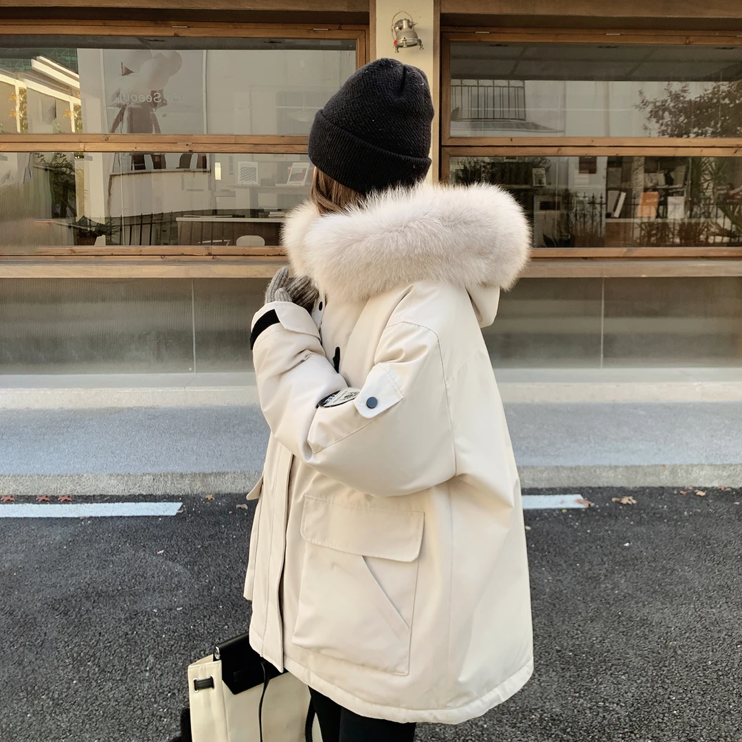 米白色工装学院风设计感羽绒服女2025新款冬季毛领保暖加厚派克服
