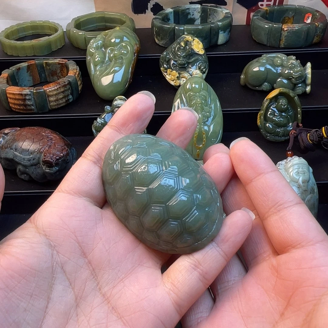 郑***）透闪石质玉未镶嵌手链