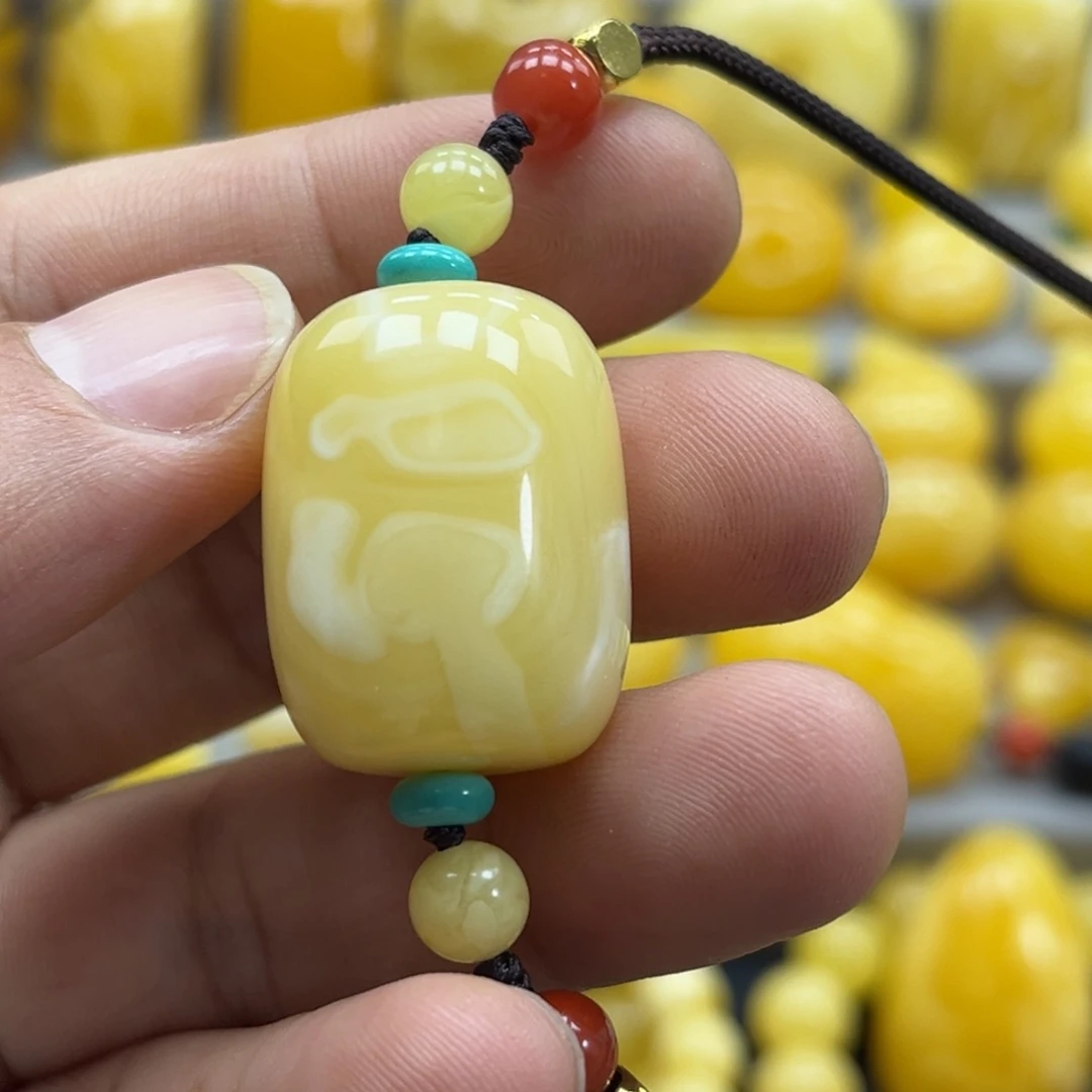 蜜蜡未镶嵌珠宝奇石