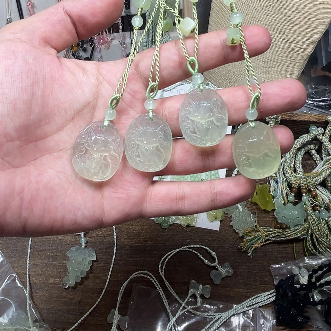 蛇纹石玉合金颈饰