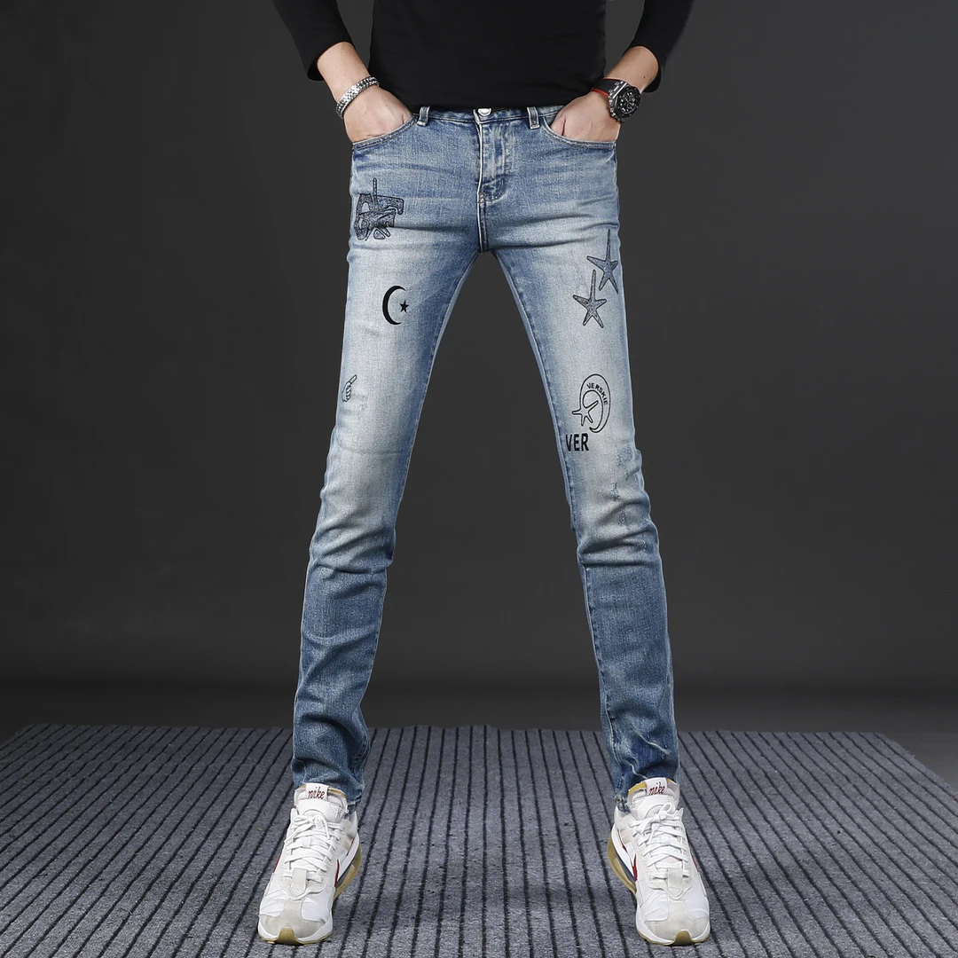 高端潮牌烫钻牛仔裤男款爆款2025新款秋冬款修身小脚休闲弹力裤子