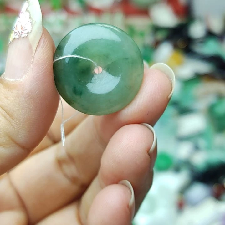 翡翠未镶嵌颈饰5