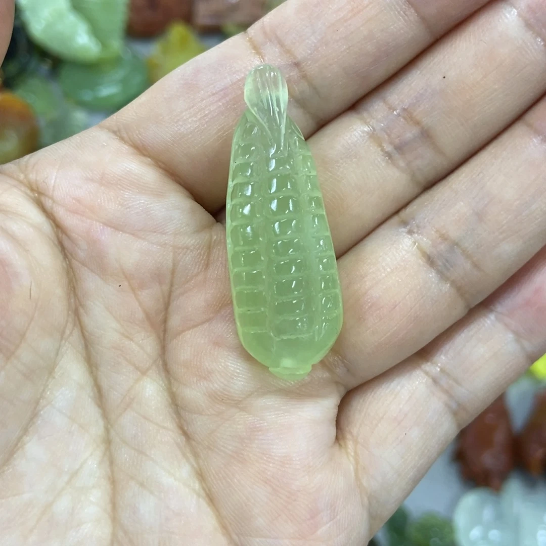 未镶嵌蛇纹石玉挂件