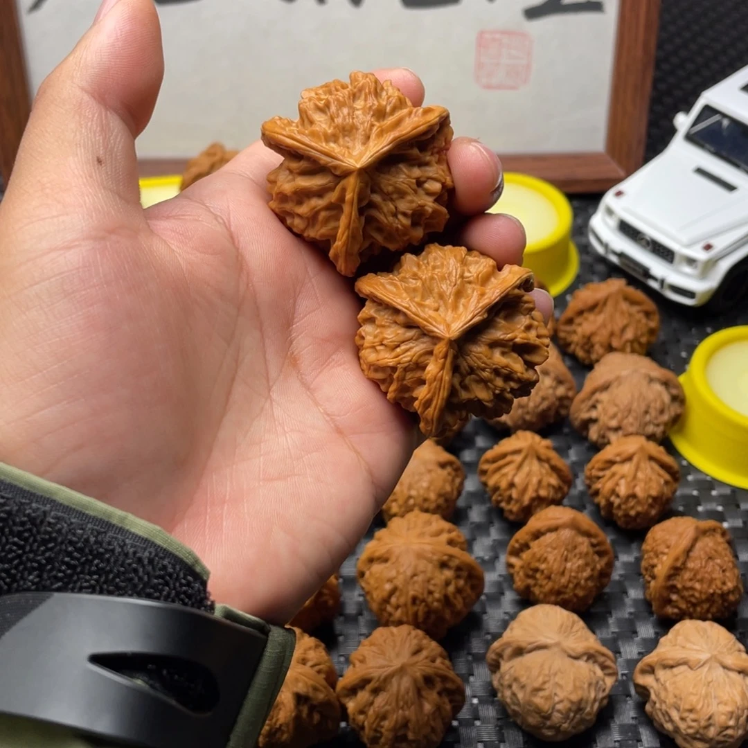 文玩核桃把件盘山三棱44打底微修大开角